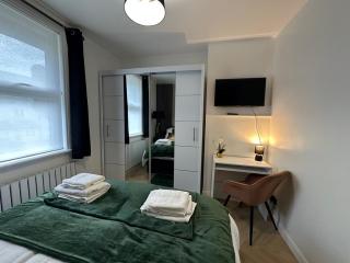 2BR Weekly stays, Contractors-Relocators, Sleeps 5 - 1