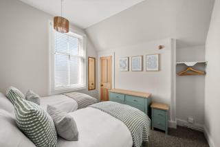 Heywood Cottage - 8