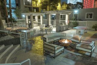 Desert Rose Resort 1BR Apartment - 4