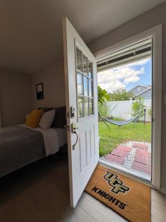 Disney, Universal, Epic Hub- Studio Suite - 2