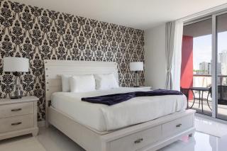 Luxe 3BR 3BA Beachwalk Gem in the Building - 7