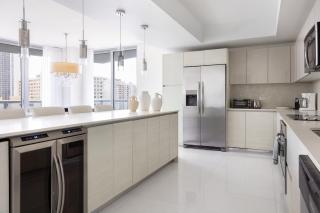 Luxe 3BR 3BA Beachwalk Gem in the Building - 5