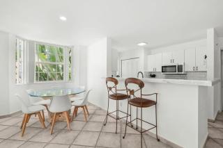 Luxe 3BR Apt on Yacht Club Free Parking Amenities - 9