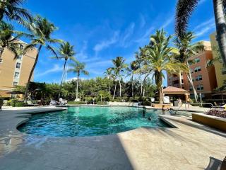 Luxe 3BR Apt on Yacht Club Free Parking Amenities - 4