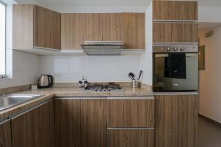 Deluxe 3BR Duplex with Balcony in Miraflores - 8