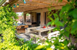 Maison au calme avec jardin et piscine - 0