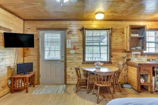 ‘Cedar Falls Cabins #6’: Hillside w/ Views! - 4
