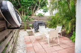Privacy Mid Century 2mi to #1 Beach Heated Pool - 7