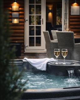 Nordmann Fir Lodge - The Hollies Retreats - 9