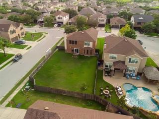 Hill Country Beauty in Red Beautiful Large Home! Very Spacious! - Cedar Park - 6
