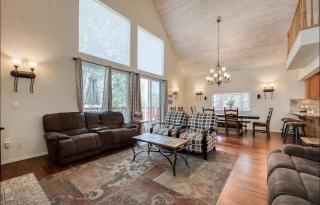Carriage House Villa Serene 4BR Mountain Escape - 6
