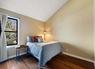 Modern 2BR Jackson Condo - 2