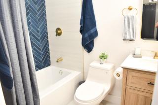 Stylish Private King Suite Near Downtown & Ybor - 4