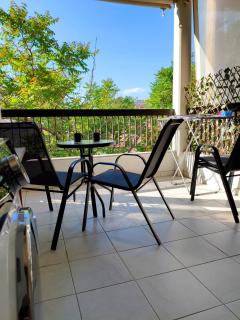 Zen Central Studio with Balcony and WiFi fiber - 2