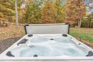 Modern Lake Acess Retreat, Hot Tub, Pet Friendly! - 9