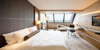 InterContinental Shanghai Harbour City by IHG - 3