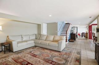 Four Bedroom Lakefront Home with Stunning Lake Views - 4