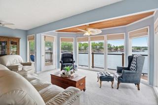 Four Bedroom Lakefront Home with Stunning Lake Views - 3