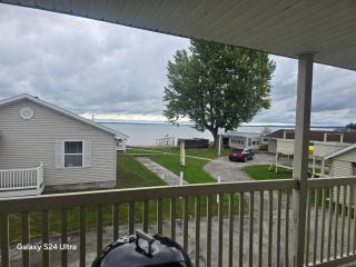 Poplars Lake Life Resort - 9