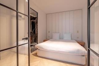 Stylish Rue des Rosiers Gem Brand New 2-Bedr - 3