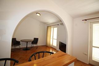 Makarska centre & free private parking - 3