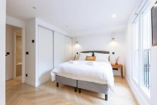 Urban Retreat Brand-New Duplex 2-Bedroom - 5