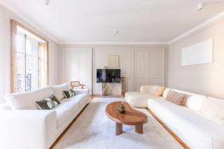 Arc de Triomphe Luxury 3 Bed 3,5 Bath - 9