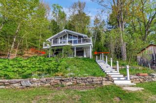 Pet Friendly duplex, 8 min to Stratton with fire pit, wood stove, BBQ grill - 9
