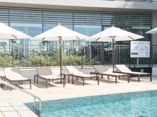 Pristine Yas Island Studio Steps from Ferrari World and Yas Waterworld Yas Golf Collection with Gym Pool Restaurants High Speed Wi-Fi - 4
