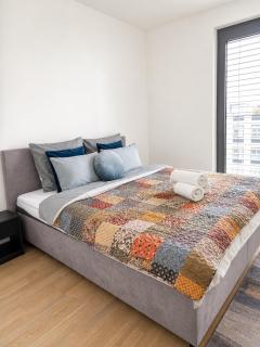 SunsetSkylineApartment - 0