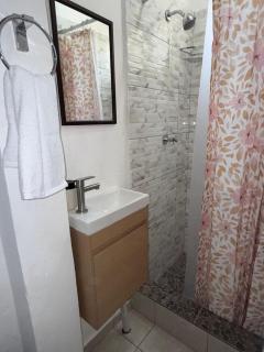 Habitacion en San Salvador - 2