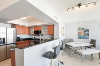 Big 33rd Floor Oceanview STR03353 - 5