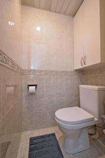 Three-Bedroom Apartment Near Republic Square - 2