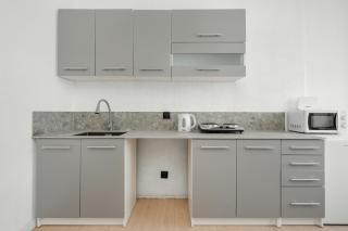 Przytulny Apartament Legionów z Parkingiem by Noclegi Renters - 7