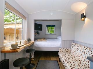 Little Hut - 6
