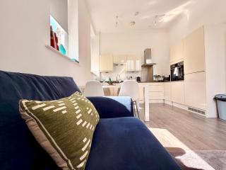Windemere Terrace Liverpool 2 Bed WiFiParking - Pass the Keys - 0