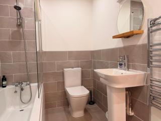 Windemere Terrace Liverpool 2 Bed WiFiParking - Pass the Keys - 4