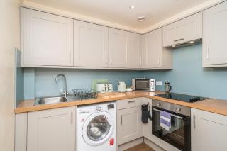 Cosy 2 Bed in Central Edinburgh - Pass the Keys - 5