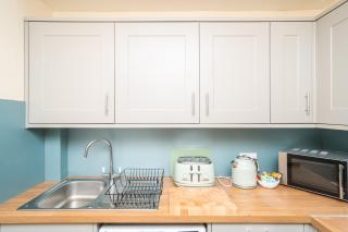 Cosy 2 Bed in Central Edinburgh - Pass the Keys - 1
