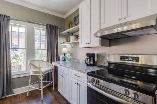Miazza Cottage in Gulfport - 1