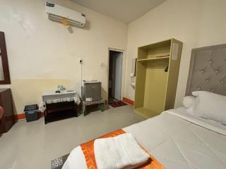Townhouse Oak near RSUD Dr. Zainoel Abidin formerly Poma Hotel - 4