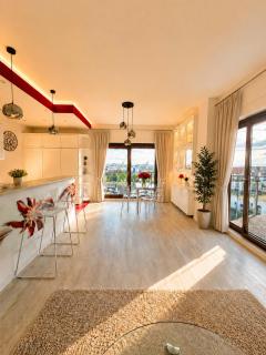 SPECTACULAR VIEW 100sqm Penthouse in Krakow Old Town Private Jacuzzi Parking Garage AC - 4