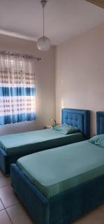 Room with shared bathroom - 3