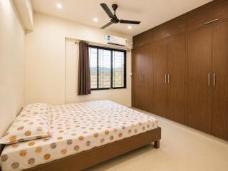 Newly built Spacious & Luxurious 1650 sft 2BHK with AC, fully functional kitchen, car parking in Tirupati near Railway Station - 8