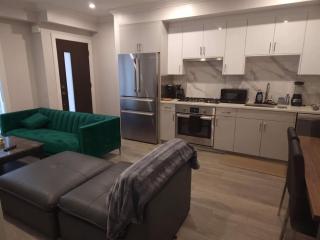 Vancouver Townhouse Getaway Modern Comfort Prime Location - 0