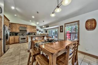Cedar Pine Cabin - Walk to Beach Dog Friendly - 8