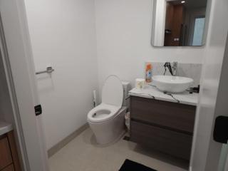 Vancouver Townhouse two beds street parking - 2