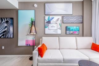 Stunning 31st Floor Views 2BR Near Hollywood Beach - 2