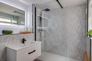 Charming Chester City Walls Cottage Sleeps 6 - 8