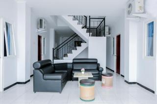 OYO 437 Hnr Homestay Syariah - 2